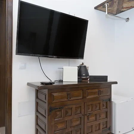 Isolina Boutique - Adults Recommended Mácher