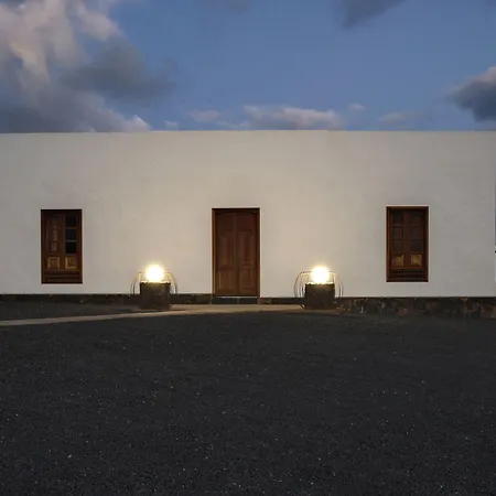 Isolina Boutique - Adults Recommended 4*