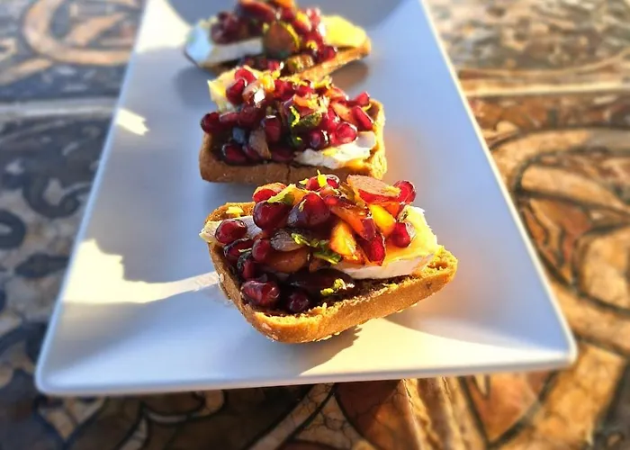 Isolina Boutique - Adults Recommended 4*