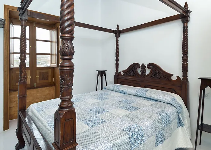 Isolina Boutique - Adults Recommended 4*