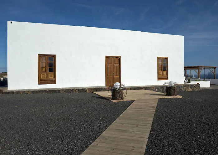 מלון Isolina Boutique - Adults Recommended 4*